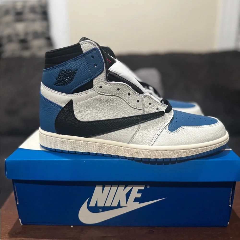 Nike Jordan 1 Retro High OG SP - Picture 2 of 14